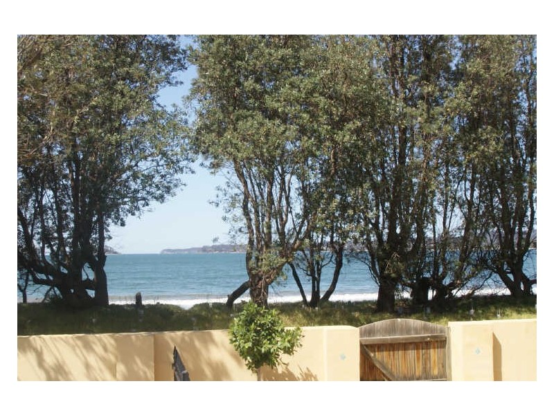 8 Myamba Parade, Surfside NSW 2536