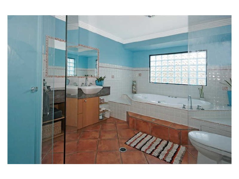 8 Myamba Parade, Surfside NSW 2536