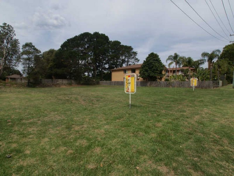 8 Matthew Parade, Batehaven NSW 2536