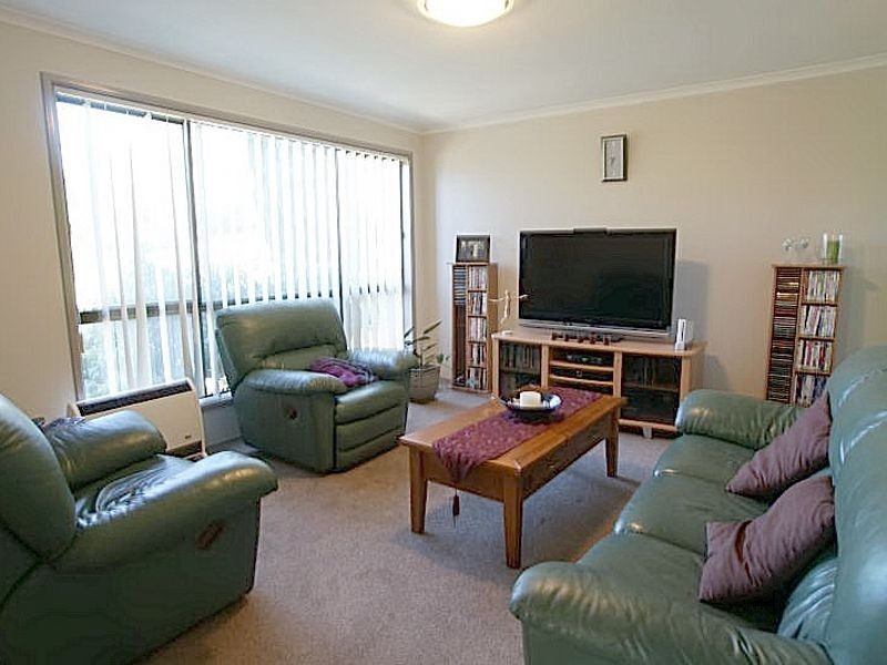 70 Eric Fenning Drive, Surf Beach NSW 2536