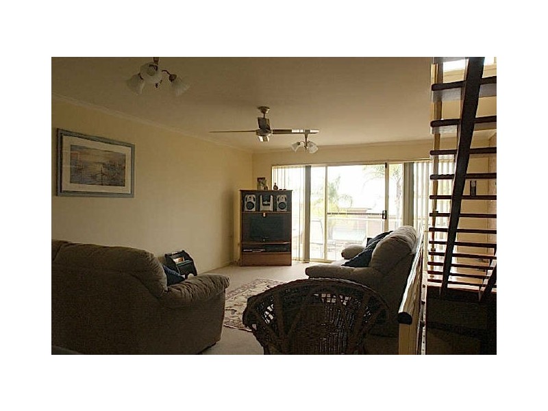 1/9 Bent Street, Batemans Bay NSW 2536