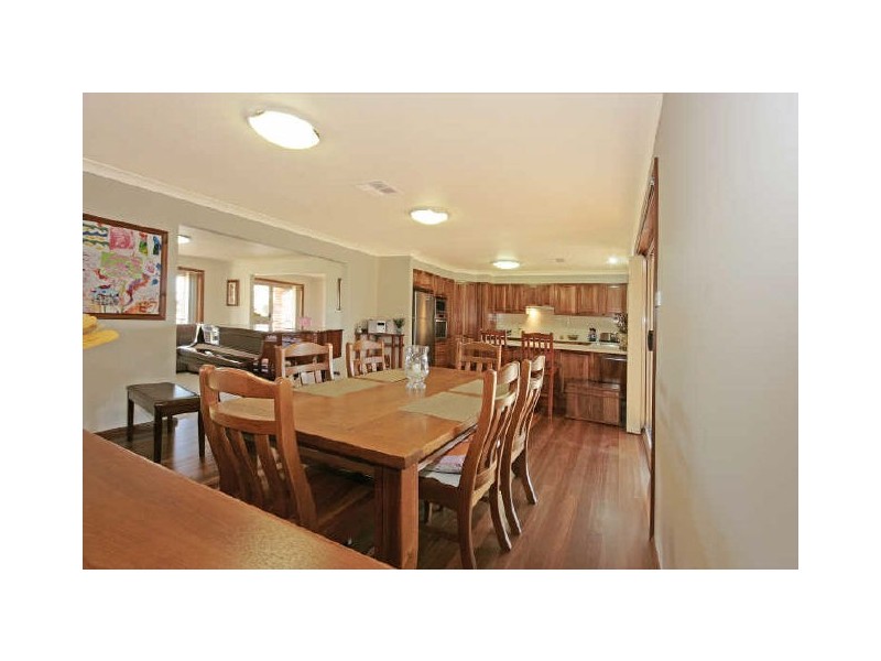 8 France Place, Long Beach NSW 2536