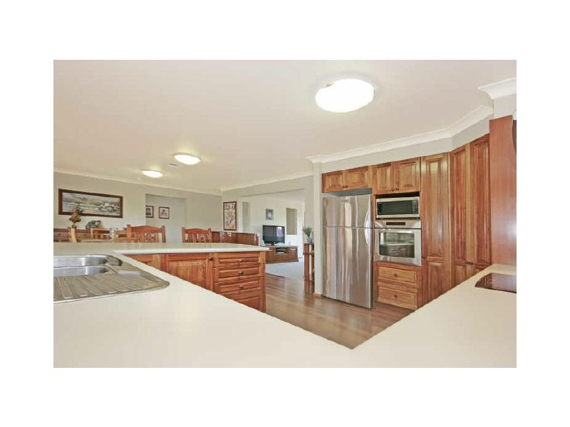 8 France Place, Long Beach NSW 2536