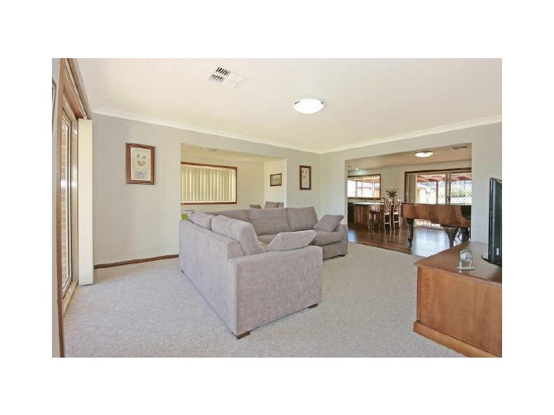 8 France Place, Long Beach NSW 2536