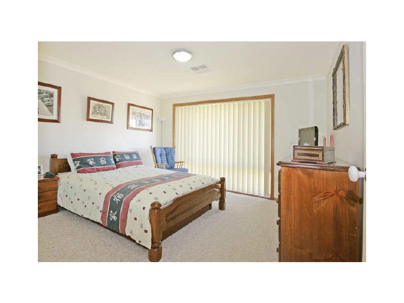8 France Place, Long Beach NSW 2536