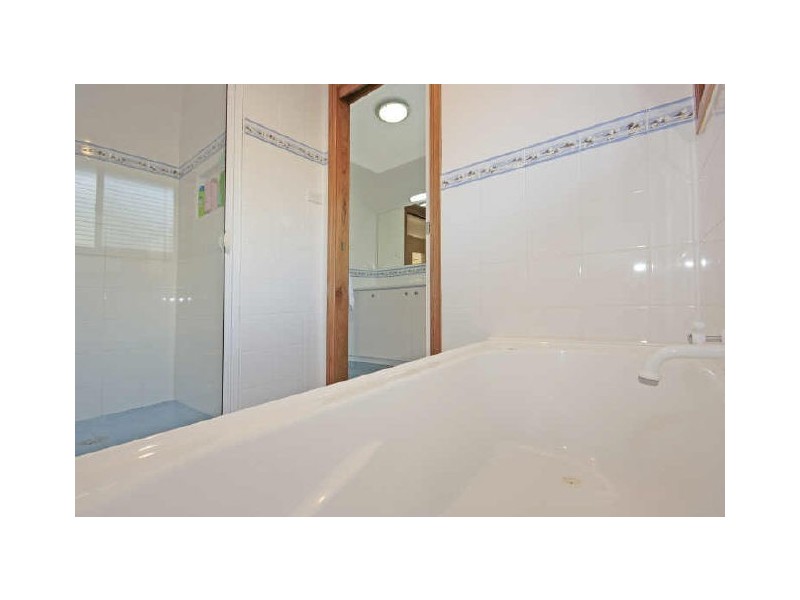 8 France Place, Long Beach NSW 2536