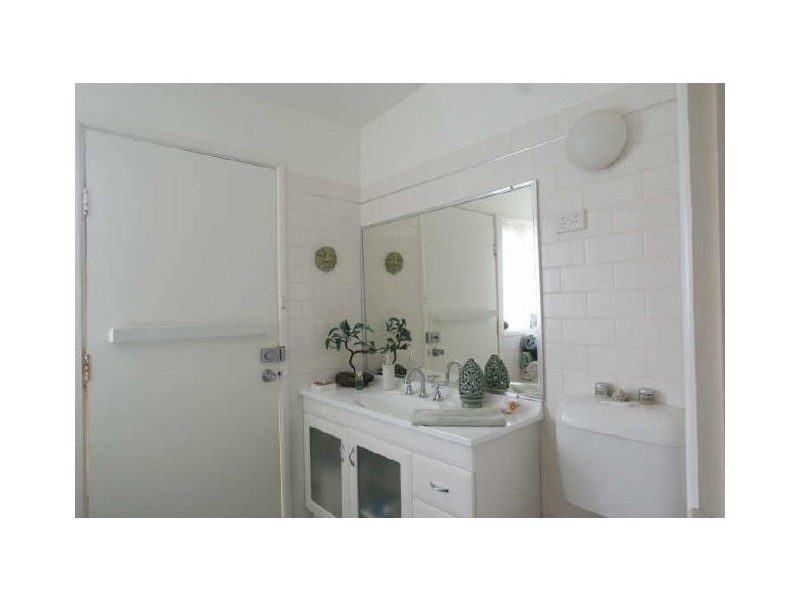 127 Ainslie Parade, Tomakin NSW 2537