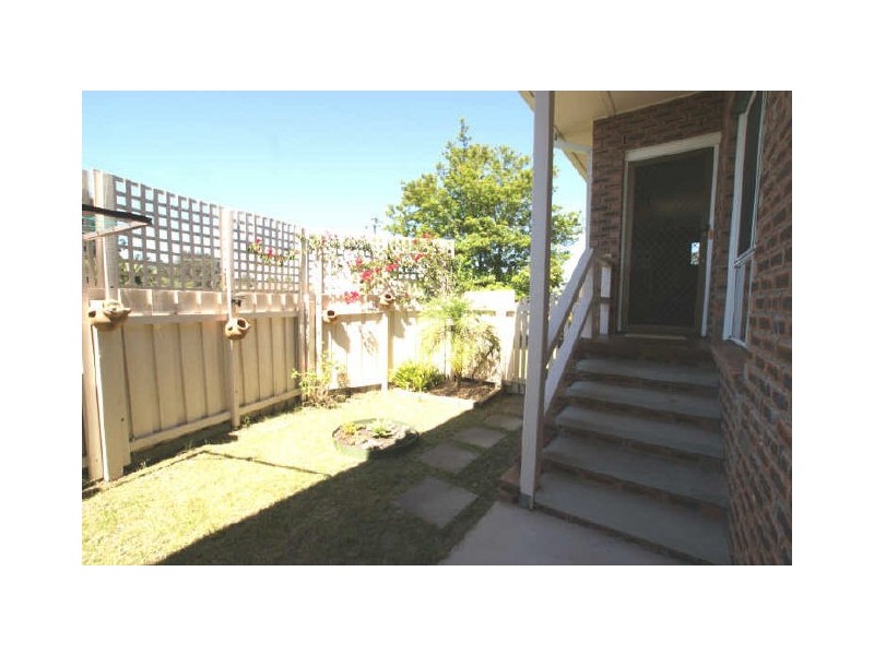 2/5 Catlin Avenue, Batemans Bay NSW 2536