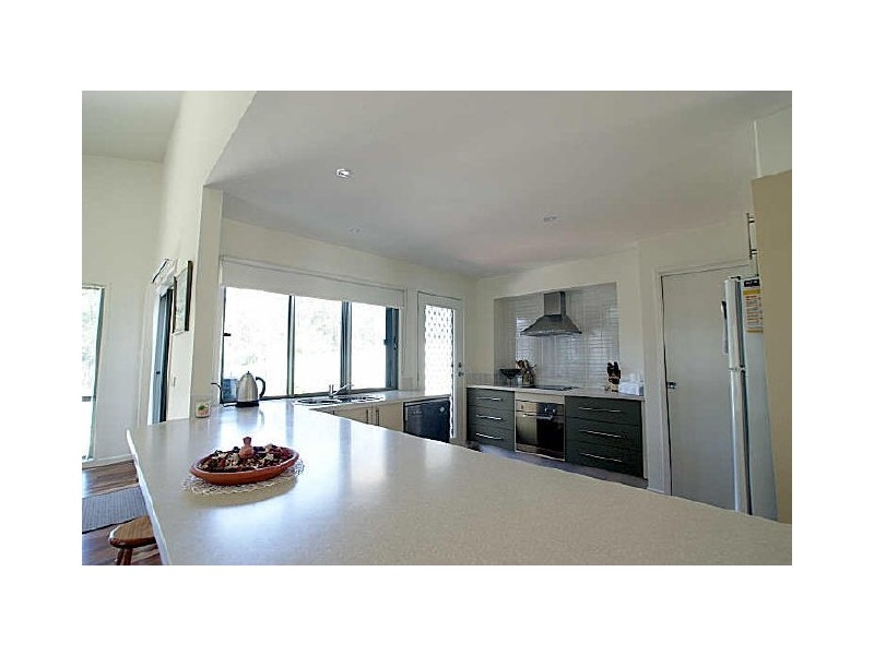 6 Bowerbird Place, Malua Bay NSW 2536