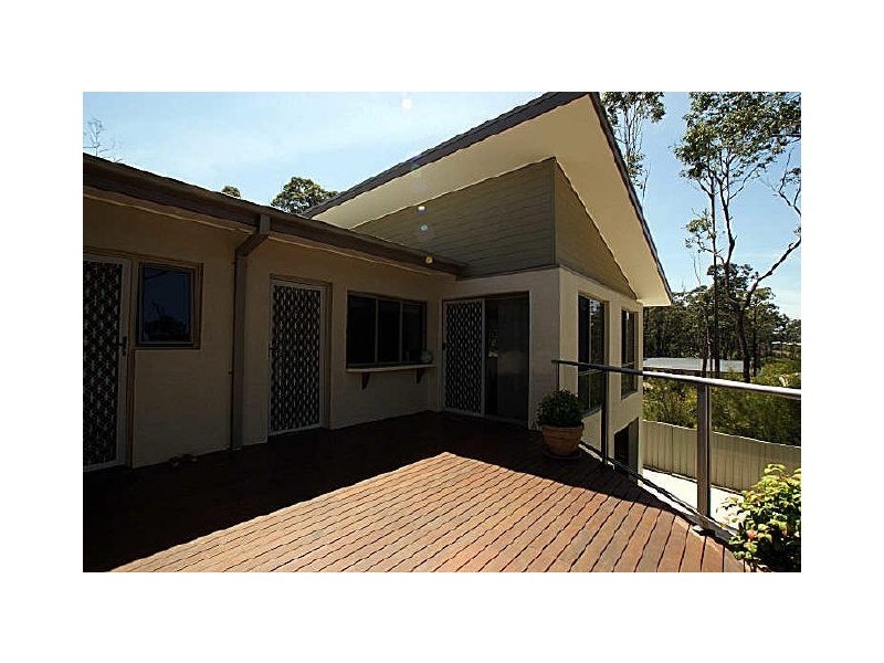 6 Bowerbird Place, Malua Bay NSW 2536