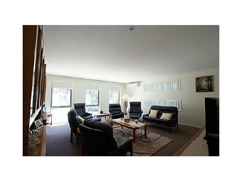 6 Bowerbird Place, Malua Bay NSW 2536
