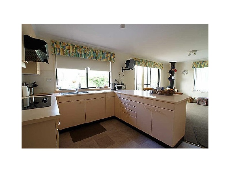 122 Edward Road, Batehaven NSW 2536