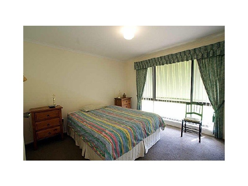 122 Edward Road, Batehaven NSW 2536