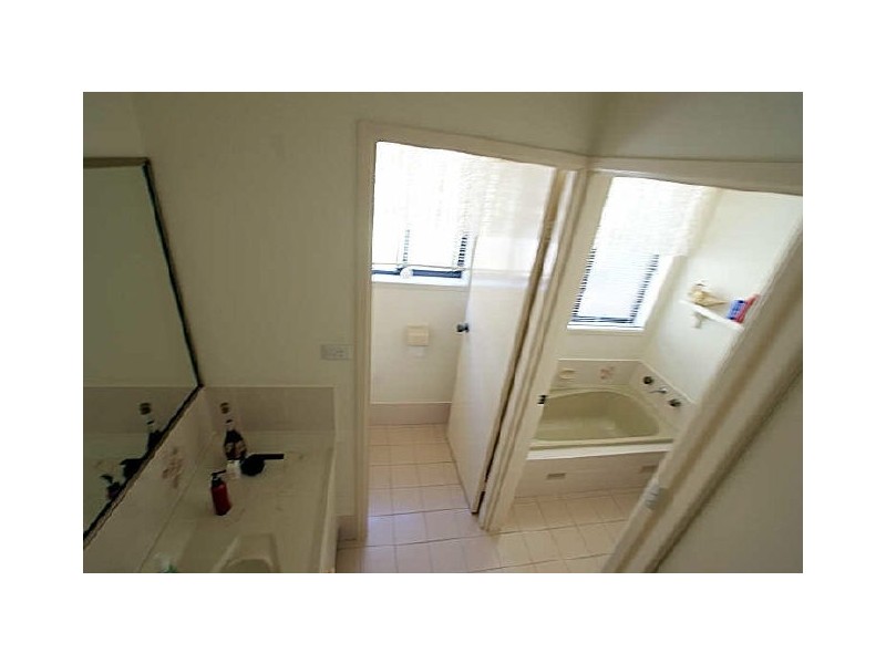 122 Edward Road, Batehaven NSW 2536