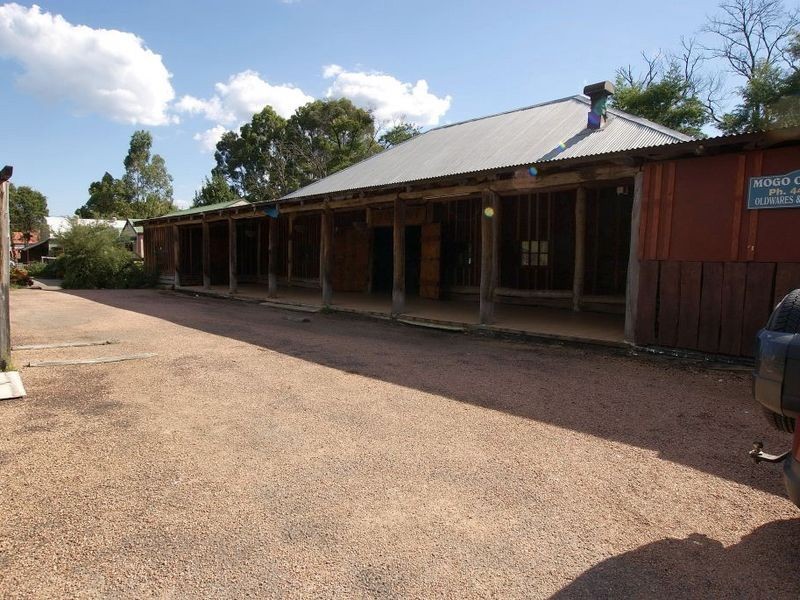 17-19 Princes Highway  (Sydney Stree, Mogo NSW 2536