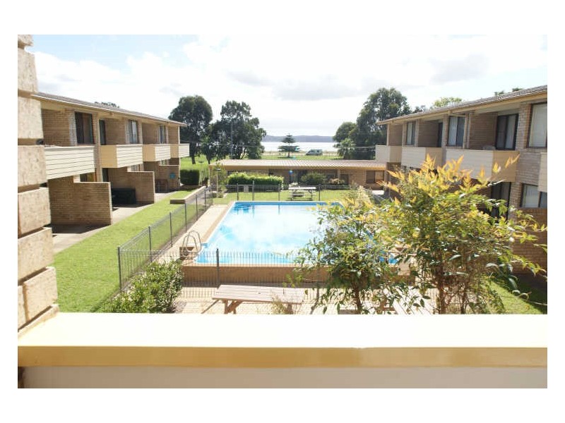 8/230 Beach Road, Batehaven NSW 2536