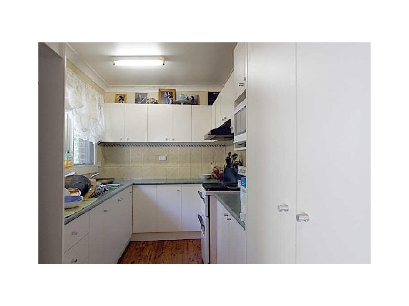 13 River Road, Mossy Point NSW 2537