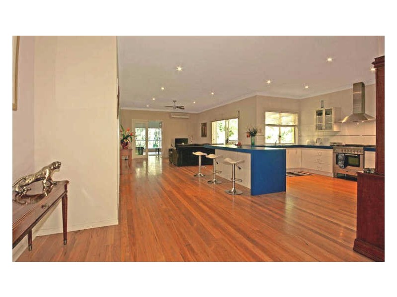 54 Karoola Crescent, Surfside NSW 2536