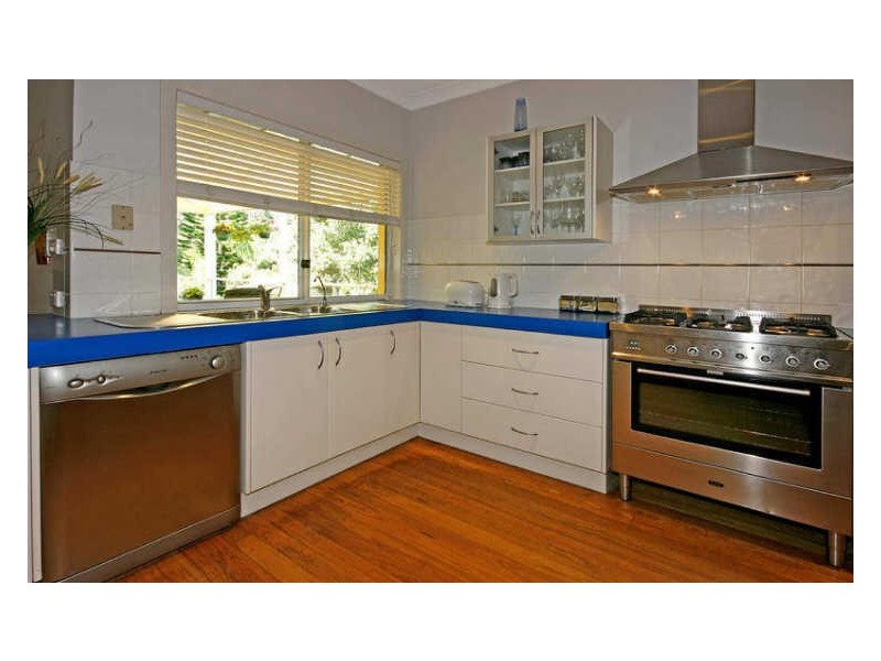 54 Karoola Crescent, Surfside NSW 2536