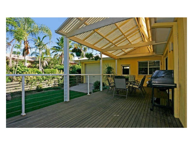 54 Karoola Crescent, Surfside NSW 2536