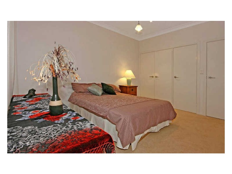 54 Karoola Crescent, Surfside NSW 2536