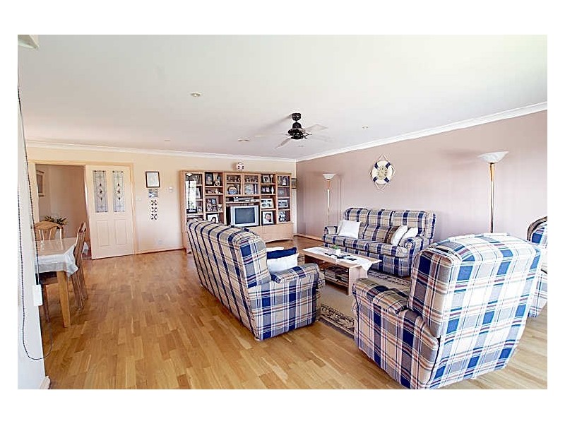 43 Karoo Crescent, Malua Bay NSW 2536