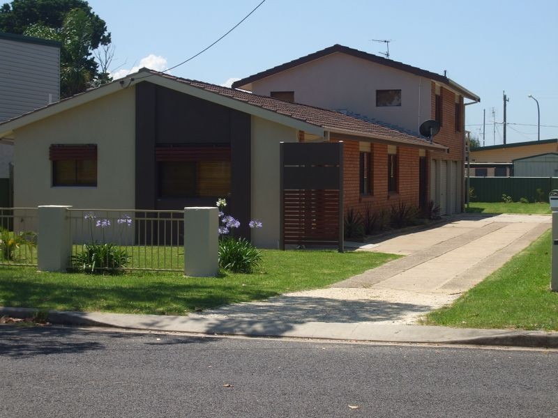 1/17 Golf Links Dr, Batemans Bay NSW 2536