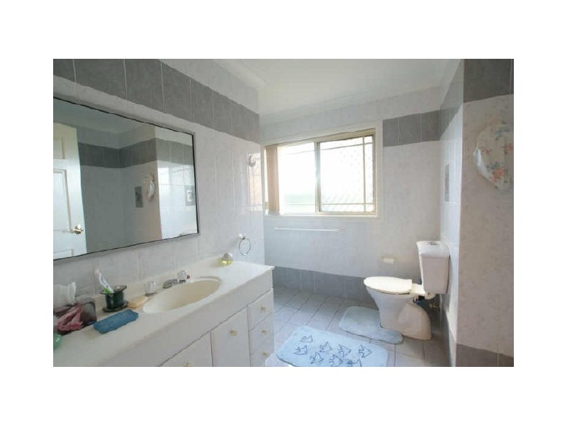 9/2 Graydon Avenue “The Shores”, Denhams Beach NSW 2536