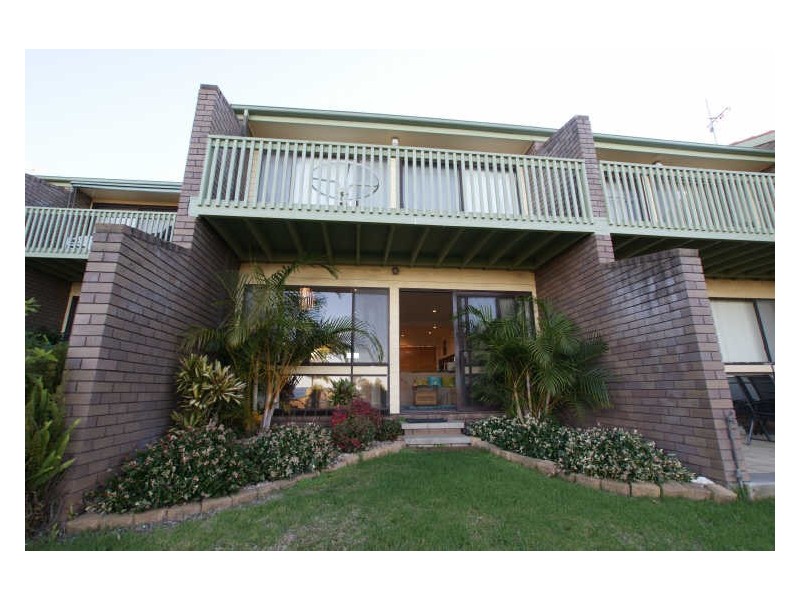 10/1 Calton Road, Batehaven NSW 2536