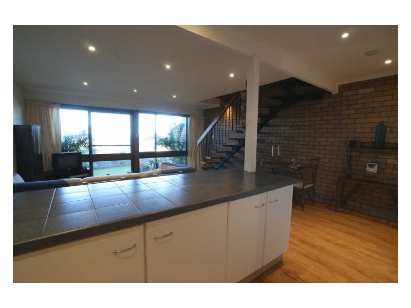 10/1 Calton Road, Batehaven NSW 2536