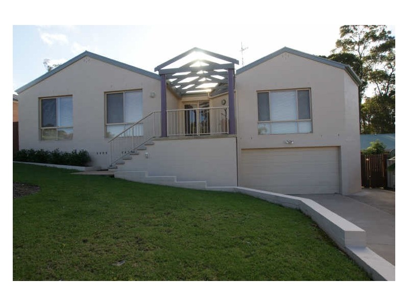 39 Thomas Mitchell Crescent, Sunshine Bay NSW 2536