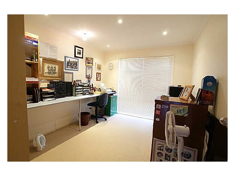 39 Thomas Mitchell Crescent, Sunshine Bay NSW 2536