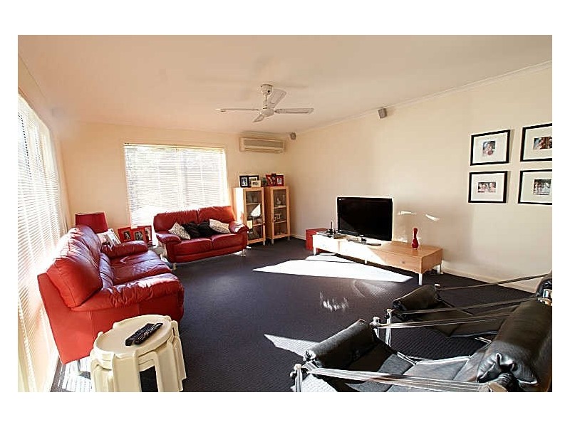 39 Thomas Mitchell Crescent, Sunshine Bay NSW 2536