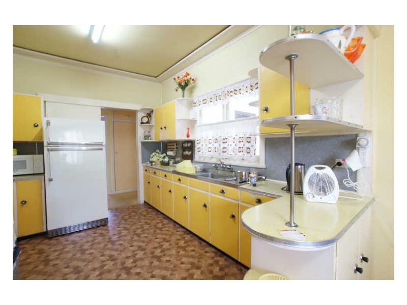 37 Clyde Street, Batemans Bay NSW 2536