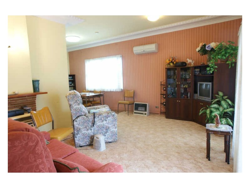 37 Clyde Street, Batemans Bay NSW 2536