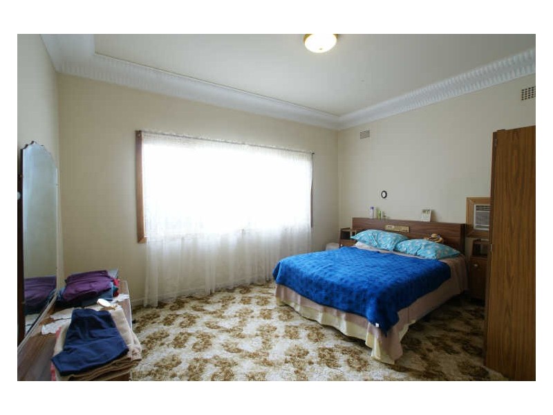 37 Clyde Street, Batemans Bay NSW 2536