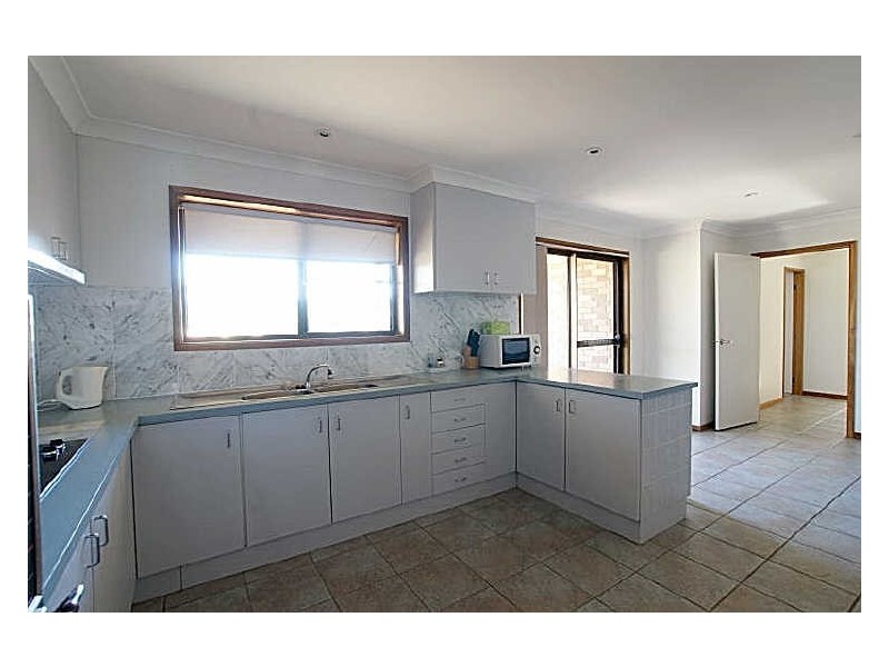 20 Hume Road, Surf Beach NSW 2536