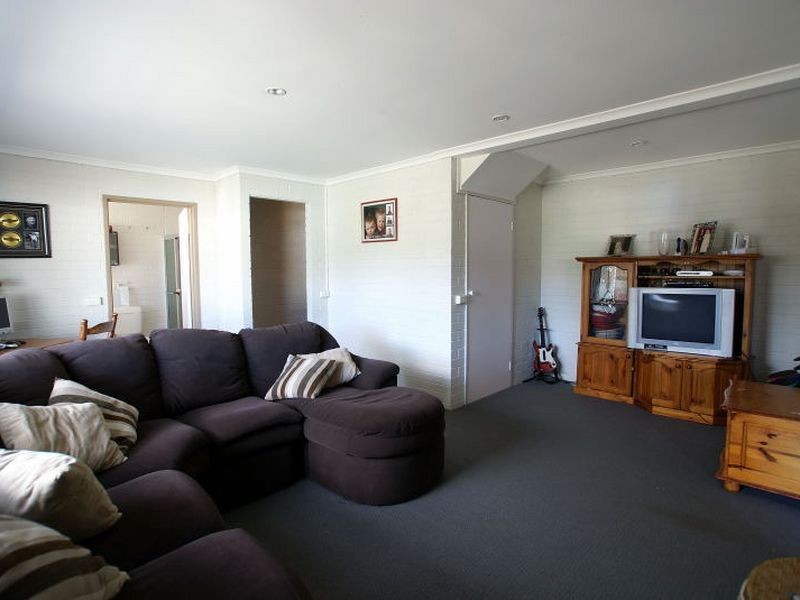 18 Hume Road, Surf Beach NSW 2536