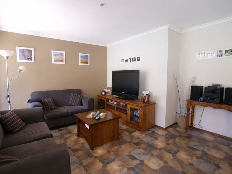 18 Hume Road, Surf Beach NSW 2536