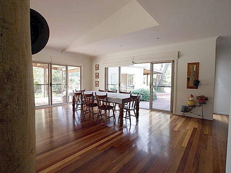 4 The Inlet, Mossy Point NSW 2537