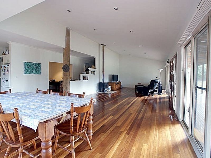 4 The Inlet, Mossy Point NSW 2537