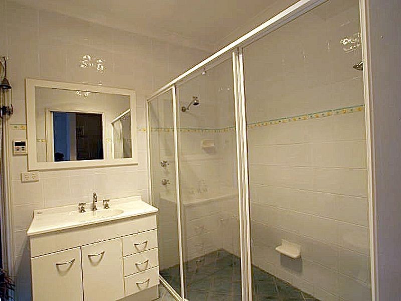 4 The Inlet, Mossy Point NSW 2537