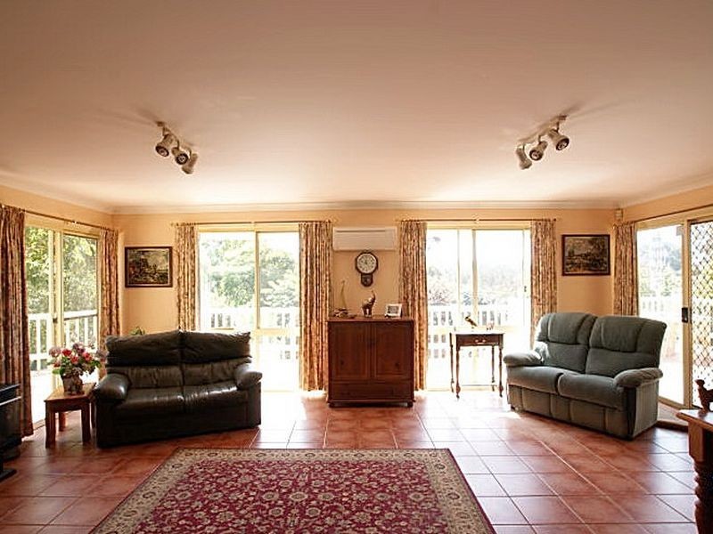 4 Bellbird Close, Surfside NSW 2536
