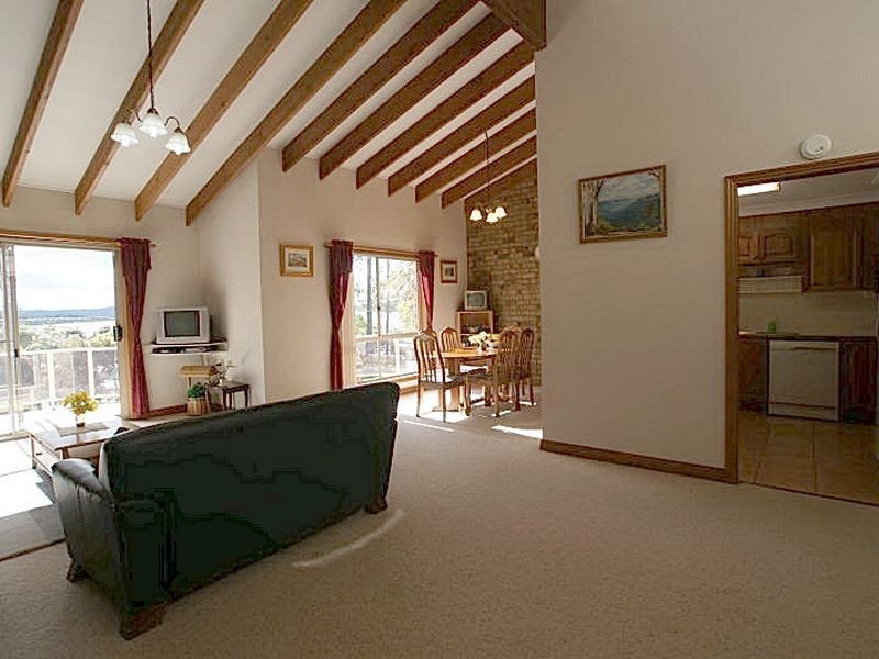 4 “The Somers”/272 Beach Road, Batehaven NSW 2536