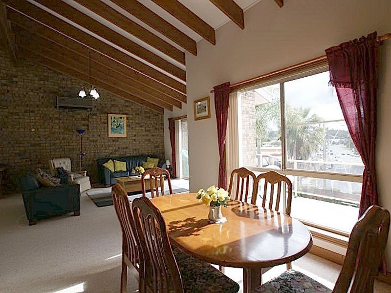 4 “The Somers”/272 Beach Road, Batehaven NSW 2536