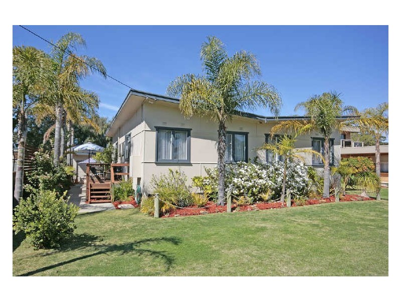 6 Clarke Street, Broulee NSW 2537