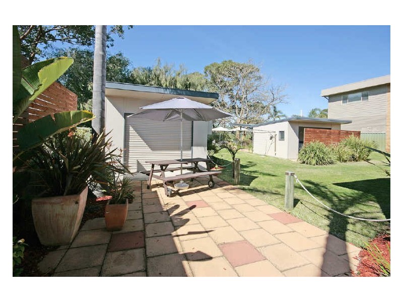 6 Clarke Street, Broulee NSW 2537