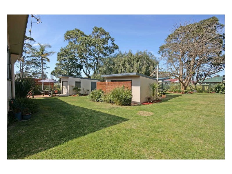 6 Clarke Street, Broulee NSW 2537