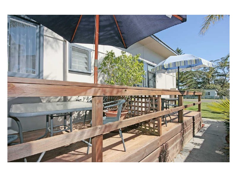 6 Clarke Street, Broulee NSW 2537