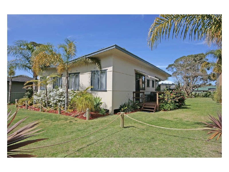 6 Clarke Street, Broulee NSW 2537